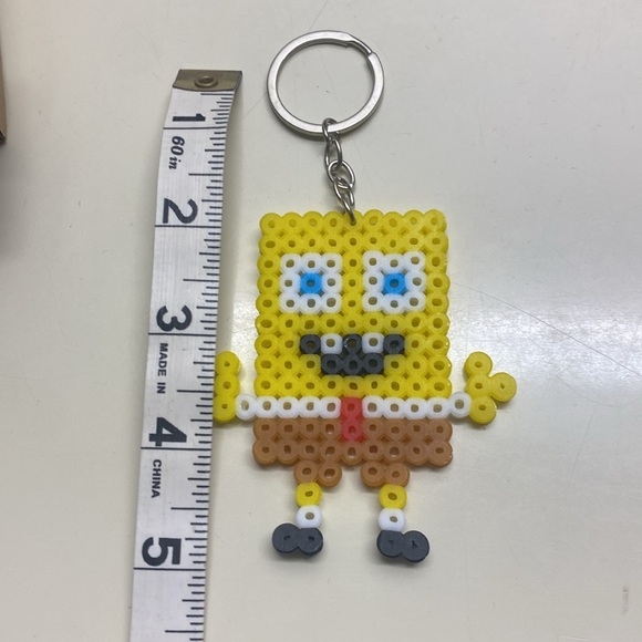 🌸 New Homemade SpongeBob Pearler bead keychain - Picture 6 of 6